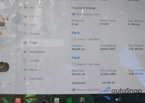 2020 Tesla Model 3 Standard Range Plus Rear-Wheel Drive/Standard Range Rear-Wheel Drive z USA, uszkodzony, nr VIN 5YJ3E1EAXLF747066